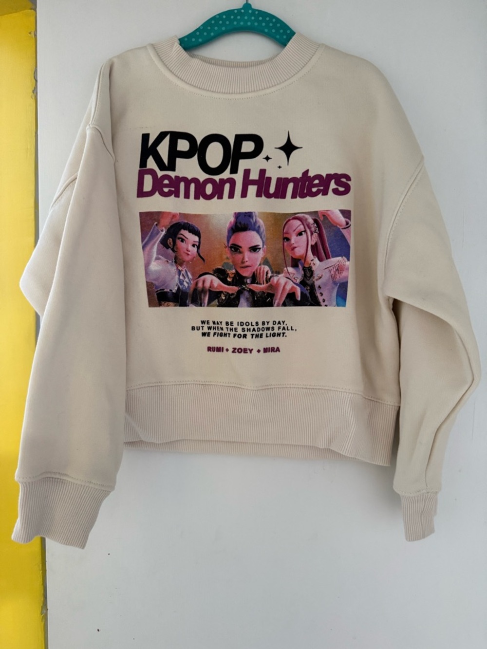 Zara Cream KPOP Demon Hunters Sweatshirt with Purple & Black Print Netflix